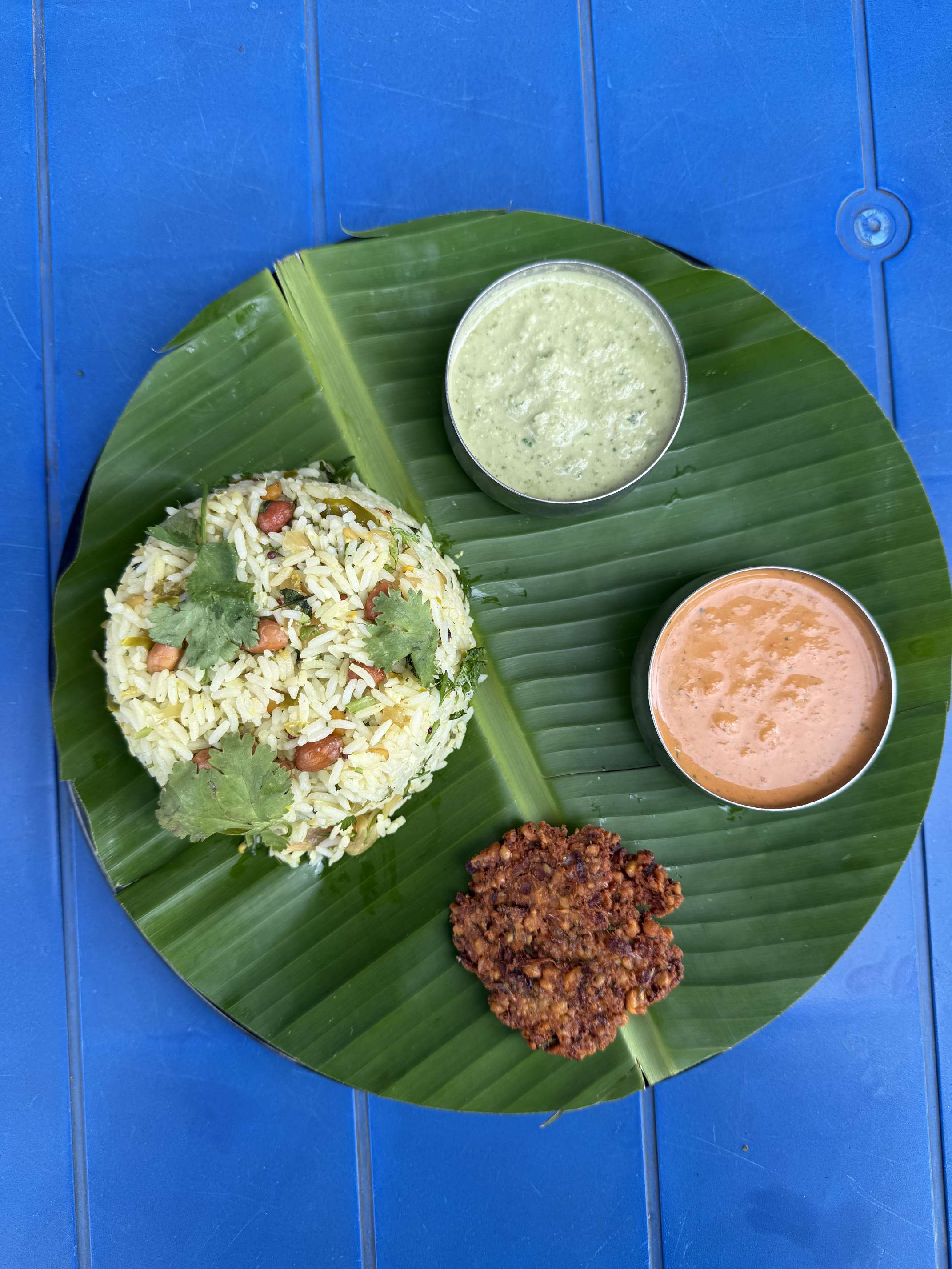Yellikayi chitranna lemon rice with masala vada