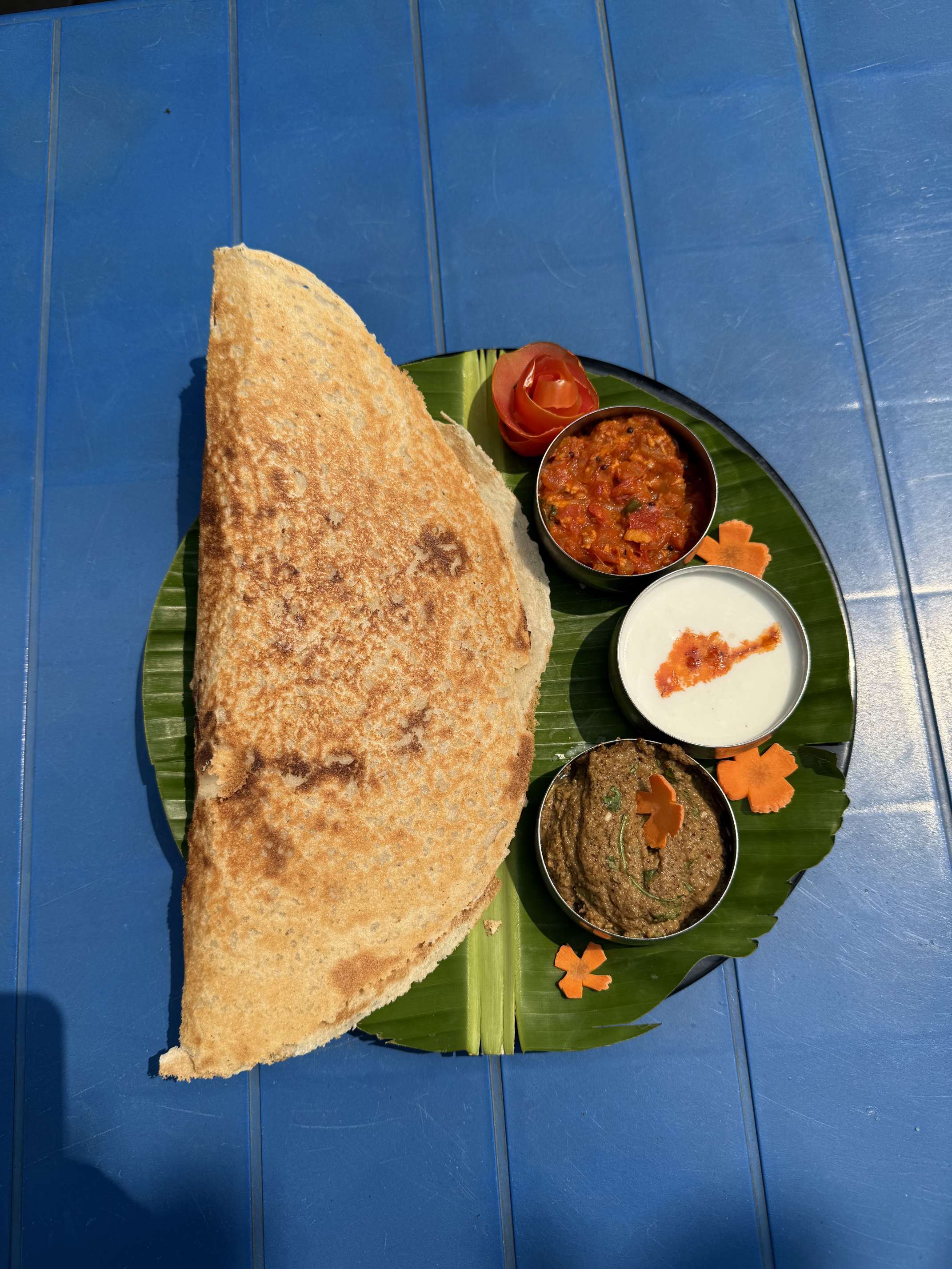 Akki rotti served with curry and palya